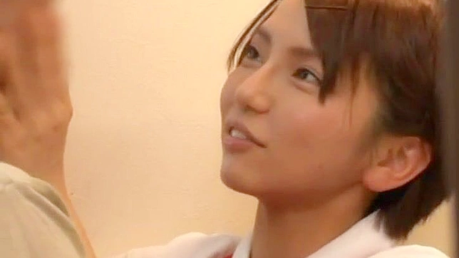 亚洲熟妇在打扫卫生时被员工每个房间轮流操翻