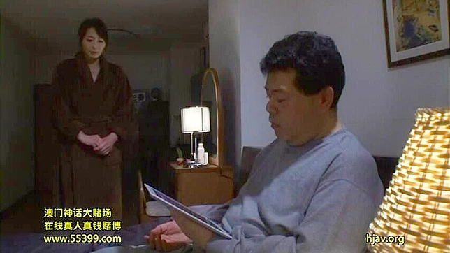 东方女佣惧黑意外与老板亲密接触