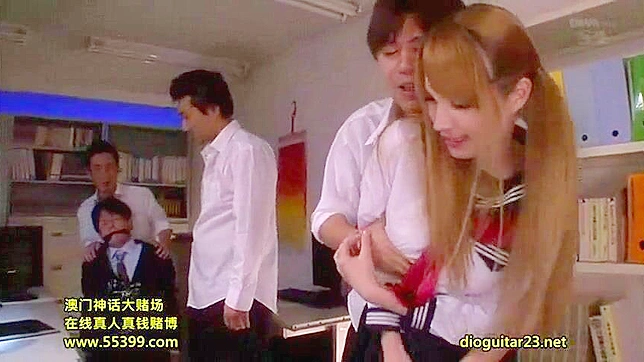 丰满同事与男友在热辣日式色情片中疯狂做爱