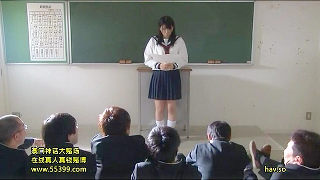 淘气女学生秘密幻想被聪明学长实现