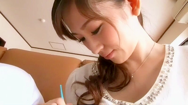 遥的秘密欲望：男孩对母亲乳汁的痴迷幻想