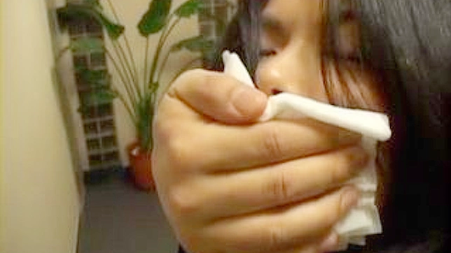 被陌生男子用氯仿迷奸的日本AV女星东条明美