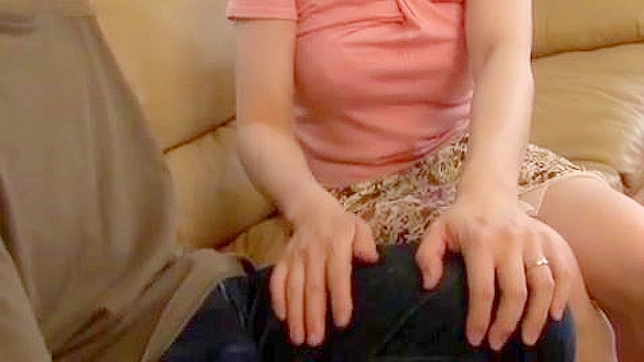 Haruka的禁忌：继母诱惑少年满足渴望