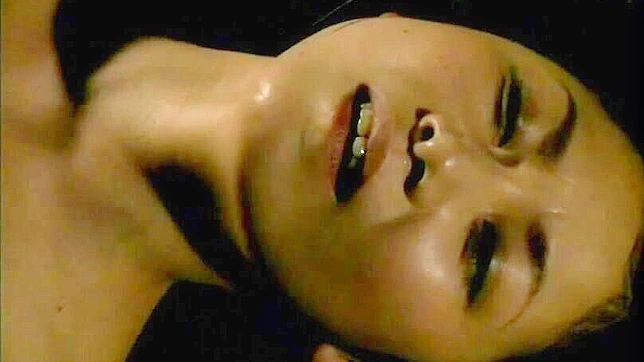 玛雅的秘密欲望：探索黑暗欢愉的旅程