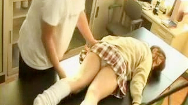 被医生用氯仿迷晕后疯狂做爱 – 东方色情视频