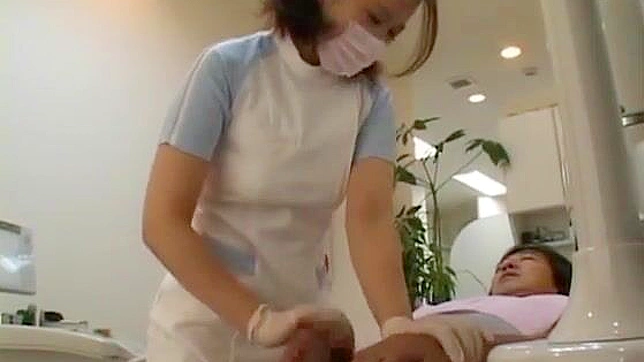 日本熟女牙科检查让病人硬了