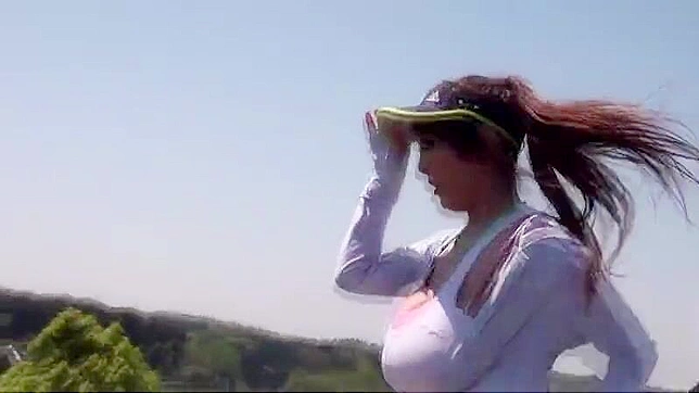 跑步女孩宫中瞳为健身教练做胸交服务