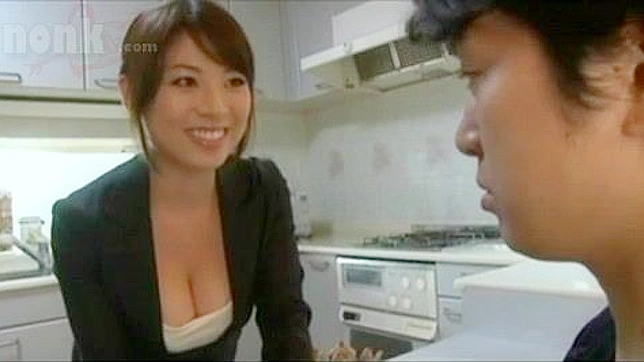 继母禁欲之恋：一部火热的日本成人视频