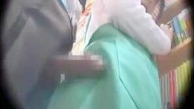 调皮女老师在办公室里疯狂放纵