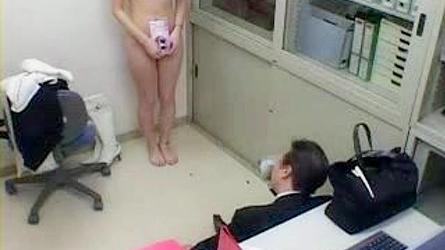 亚洲偷窃者公开羞辱与性惩罚