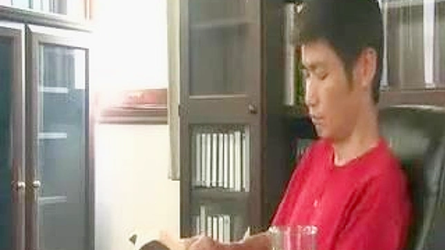 继母惊喜：亚洲人色情视频