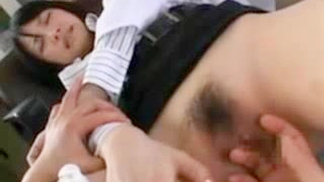 性欲高涨的Io Asuka，东方教师的秘密欲望