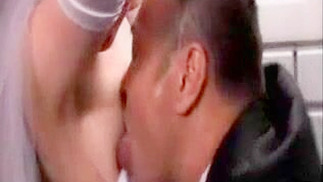 婚礼幸福变成人秀：伴郎秘密欲望揭露