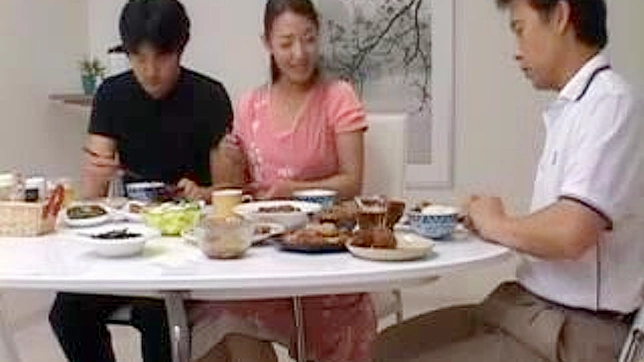 日本熟女被继子狠狠操了