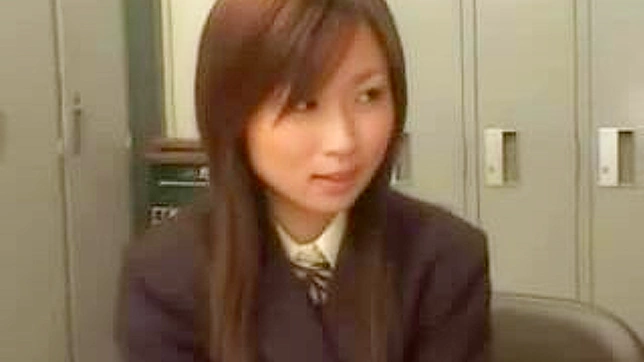 熟女狠狠骑乘我的硬汉，骂着脏话大声呻吟