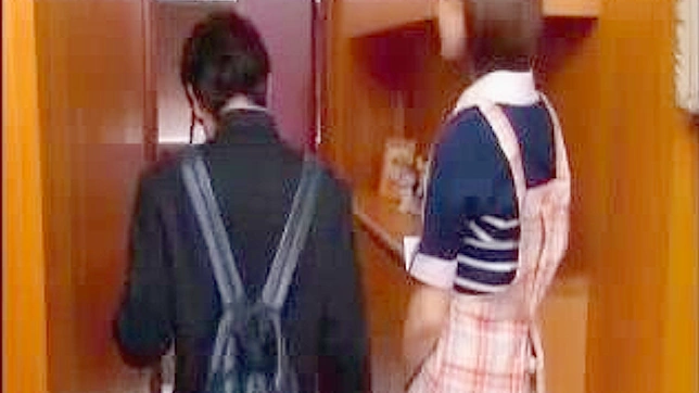 禁忌家庭乐趣：父母与子女亲密指南