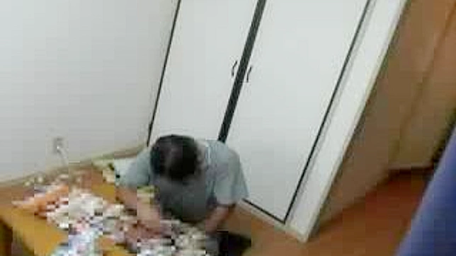 与制服诱惑美女的秘密邂逅