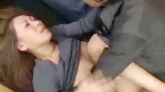 性感惊喜！JAV家庭主妇背后被袭