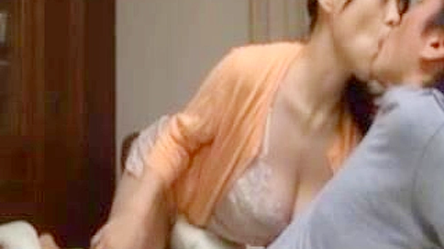 成熟美妇口交饥渴的亚洲阳具 — 日本成人视频内容