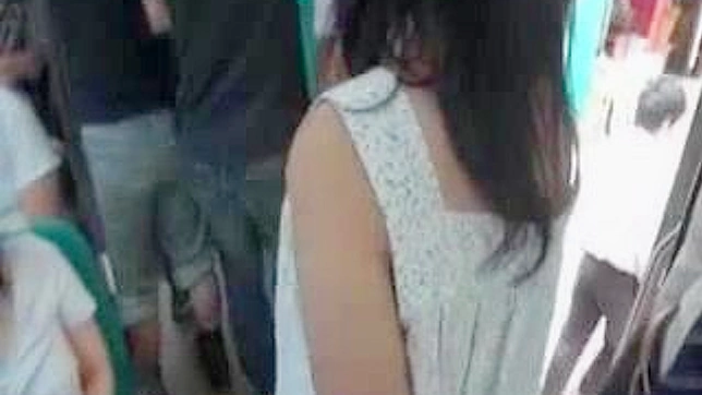 地铁性感惊喜：骚扰者隐秘欲望的实现