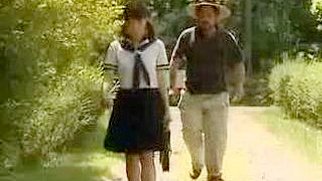 幻想中的女学生被迷晕带走—无删减JAV