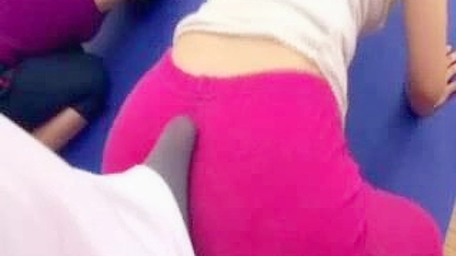 日本健身教练的奇特行为在网上走红