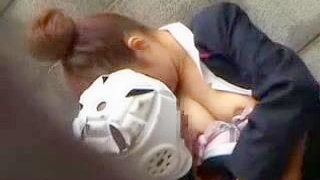 日本女大学生后院秘密手交体验