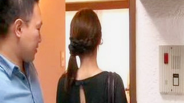 兄妹竞争在火热的日本色情视频中升温