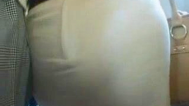 东京诱惑：熟女街头快感骑乘体验