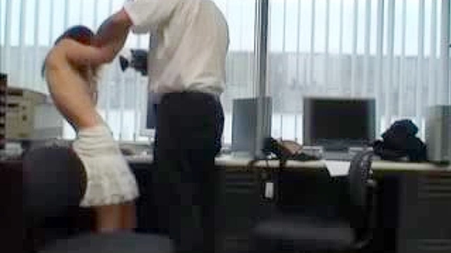 调皮少女在JAV情色片中受罚