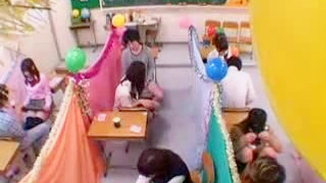 东方老爹与调皮女学生的游戏时光