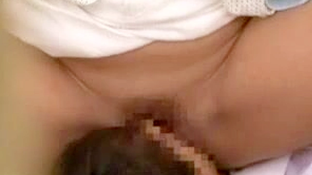 东方熟女教师储物室激情邂逅