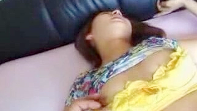 迫切寻找大屌 – 美洲业余东方女孩恳求