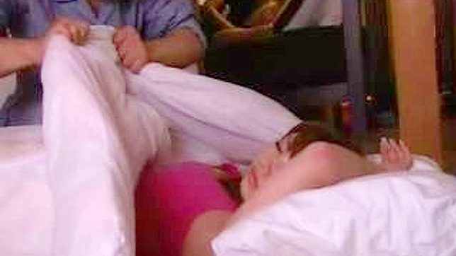 姐妹睡衣派对惊喜 – 日本成人片在线观看