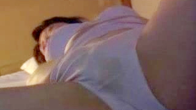 成熟女人的秘密快感被好奇的儿子揭开