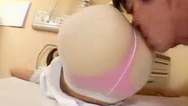 制服护士对调皮病人的复仇行动