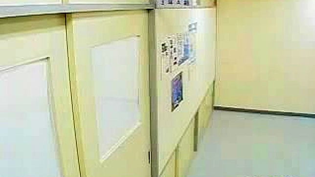 亚洲校服少女的秘密欲望被揭露