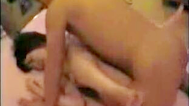 业余色情明星：年轻日本美女首次出镜体验