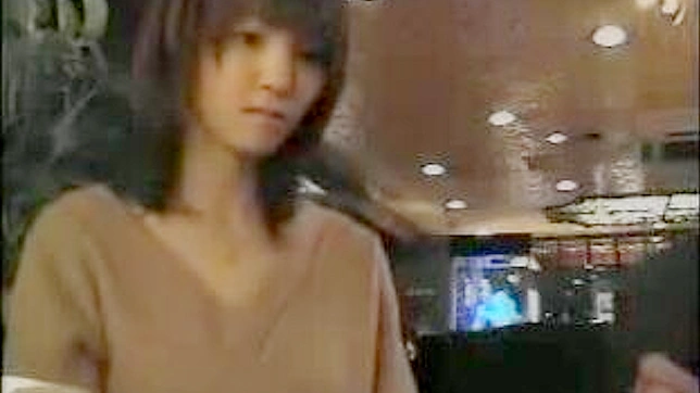 业余色情明星：年轻日本美女首次出镜体验