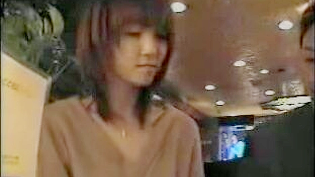 业余色情明星:年轻日本美女首次出镜体验