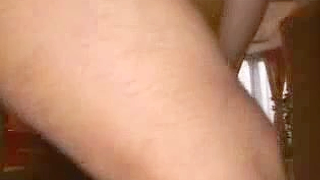 日本美女骑在上面疯狂嗨翻