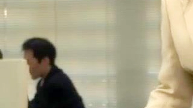 办公室女郎的无拘欲望