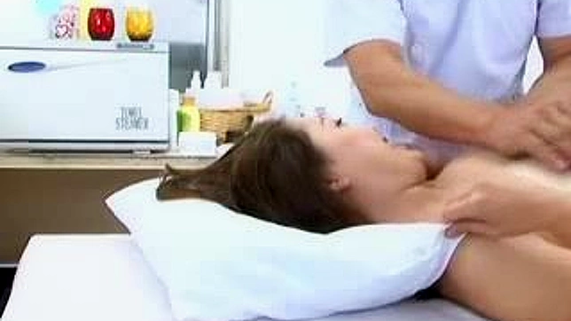 感性触碰暴露—按摩师的隐秘欲望被唤醒