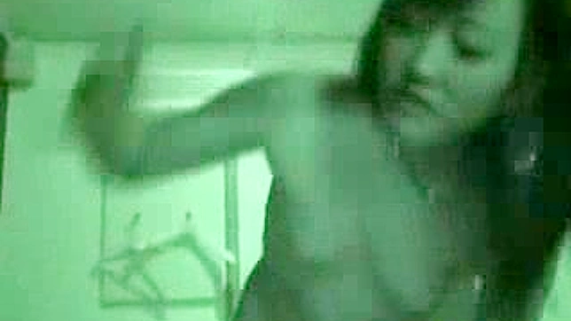 渴望的亚洲女孩湿热口交视频记录