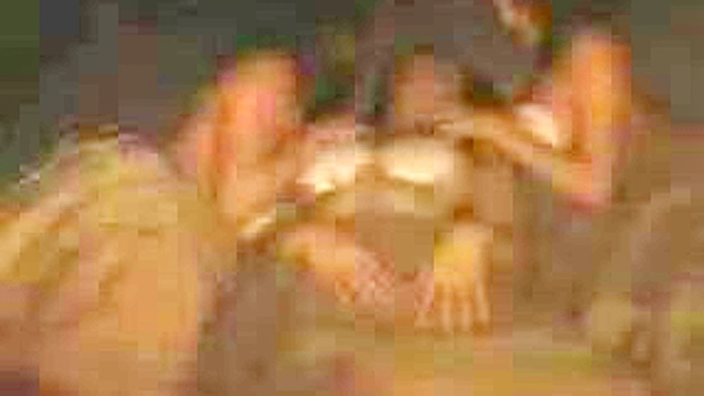 与JAV美女在海滩度过的饥渴夜晚