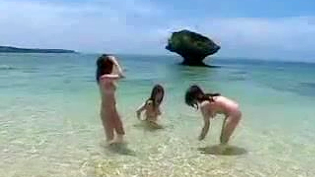 与JAV美女在热带天堂探索欢愉