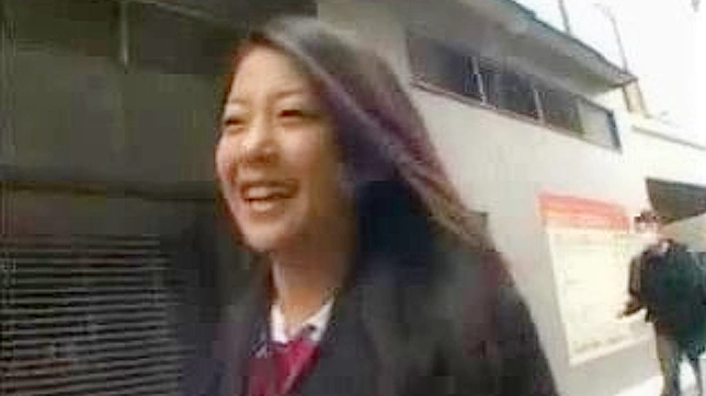 公共色情游戏：日本坏小子激烈征服纯真女学生