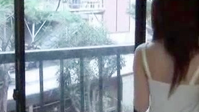 穿内衣的女神在JAV色情片中诱人挑逗