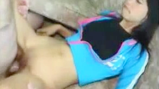 JAV老爸的秘密欲望被年轻少女满足