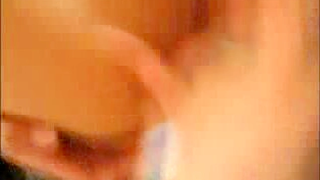 日本情侣私密时刻被镜头捕捉记录下来